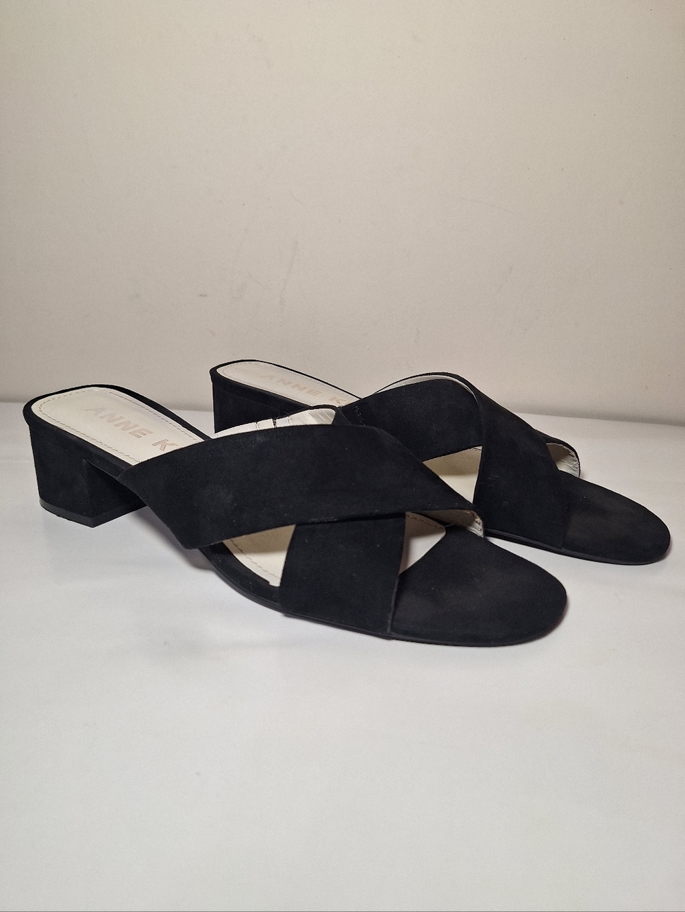 Anne Klein Aksansa Black Faux Suede Criss-Cross Block Heel Sandals 9.5